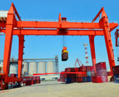 Container crane.jpg